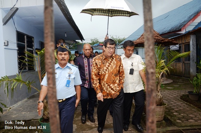 2014-11-10 Menkumham Sidak LP Gunungsitoli 03